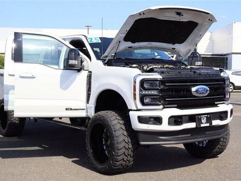 Used 2025 Ford F350 Platinum AWD/4WD image 45