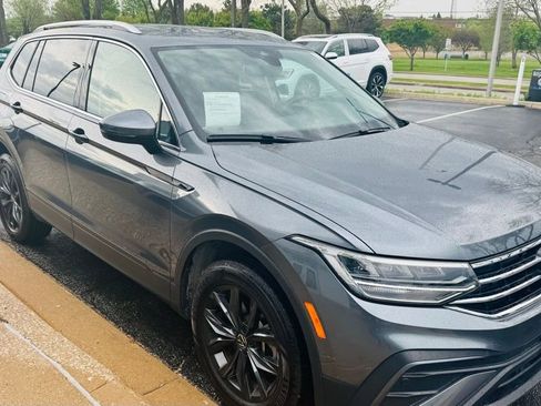 Certified 2024 Volkswagen Tiguan SE w/ MDO Package, Three-Row FWD image 5