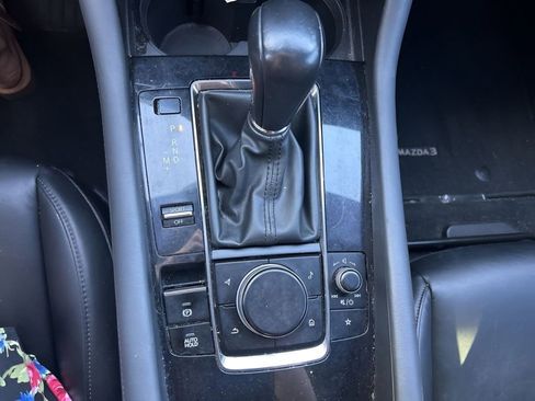 Used 2021 MAZDA MAZDA3 s image 28