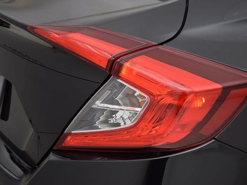 Used 2018 Honda Civic EX image 14