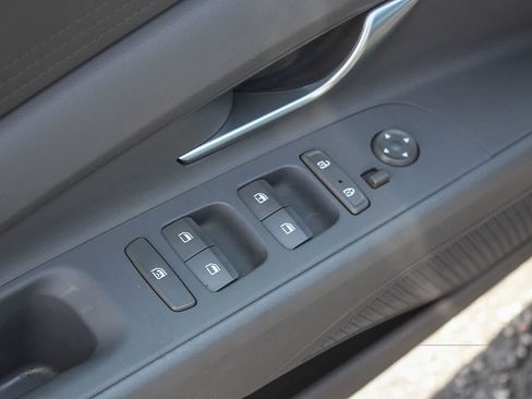 Certified 2023 Hyundai Elantra SE FWD image 26