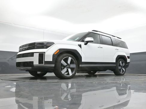 Used 2025 Hyundai Santa Fe Limited image 46