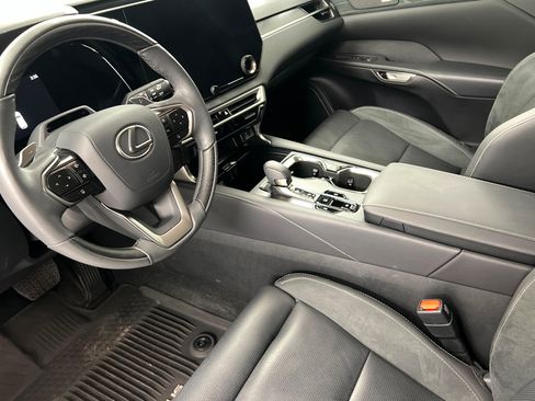 Used 2024 Lexus RX 350 FWD w/ Convenience Package image 16