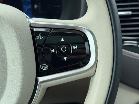 Used 2023 Volvo XC90 T8 Ultimate w/ Lounge Package AWD/4WD image 19