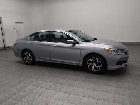 Used 2016 Honda Accord LX image 11