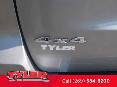 Used 2015 Jeep Grand Cherokee Limited w/ Trailer Tow Group IV AWD/4WD image 13