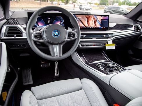 New 2026 BMW X5 xDrive50e w/ Executive Package AWD/4WD image 10