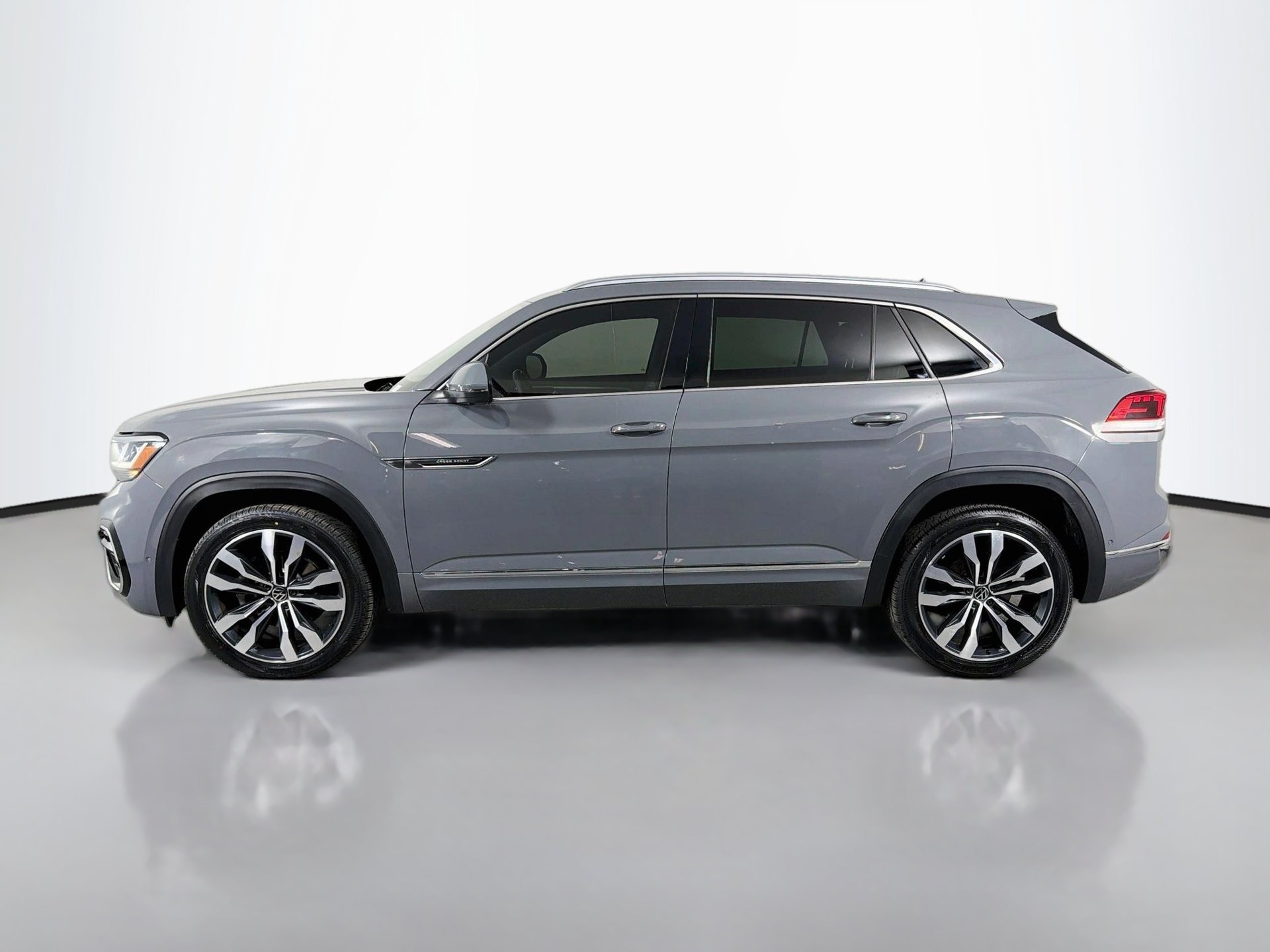 Used 2020 Volkswagen Atlas Cross Sport SEL Premium R-Line AWD/4WD image 8