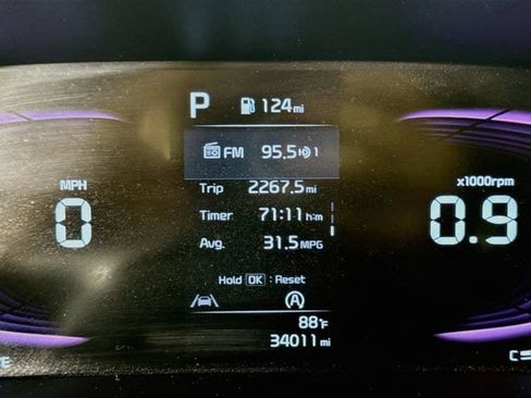 Used 2025 Kia Soul LX w/ LX Technology Package FWD image 12