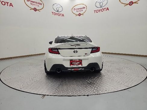 Used 2023 Toyota GR86 Premium RWD image 7