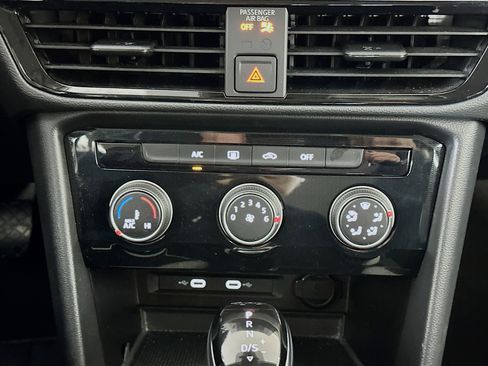 Used 2025 Volkswagen Taos S image 23