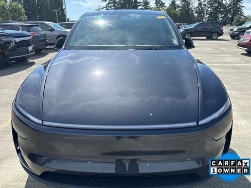 Used 2026 Tesla Model Y 2WD image 2