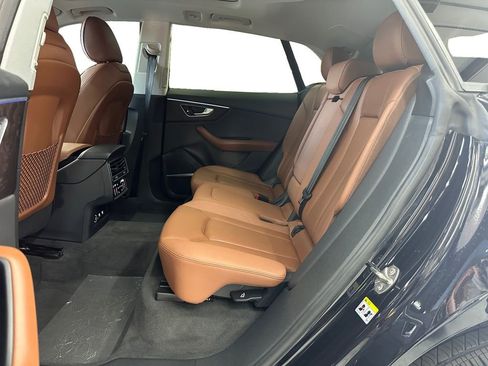 Used 2020 Audi Q8 Premium Plus w/ Premium Plus Package image 16