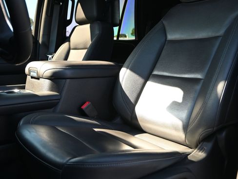 Used 2023 Chevrolet Tahoe Z71 image 18