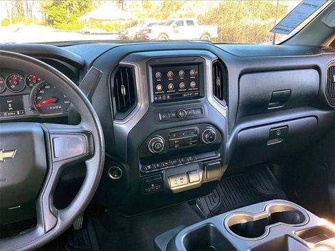 Certified 2024 Chevrolet Silverado 2500 Custom w/ Custom Value Package image 11
