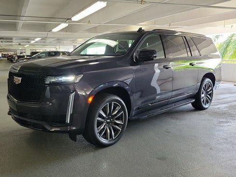 Certified 2024 Cadillac Escalade ESV Sport AWD/4WD image 3