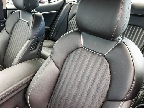 Used 2026 Genesis G70 2.5T Prestige RWD image 29