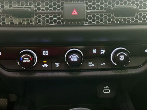Used 2023 Honda HR-V Sport image 14