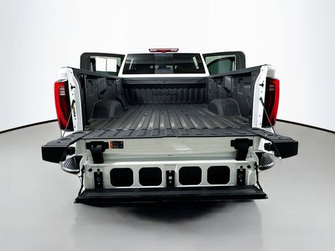 Used 2025 GMC Sierra 3500 Denali w/ Technology Package AWD/4WD image 29