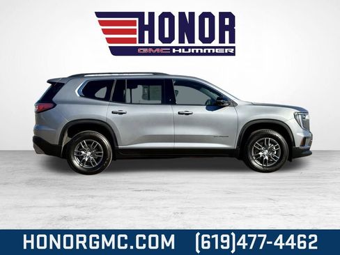 Used 2025 GMC Acadia Elevation image 2