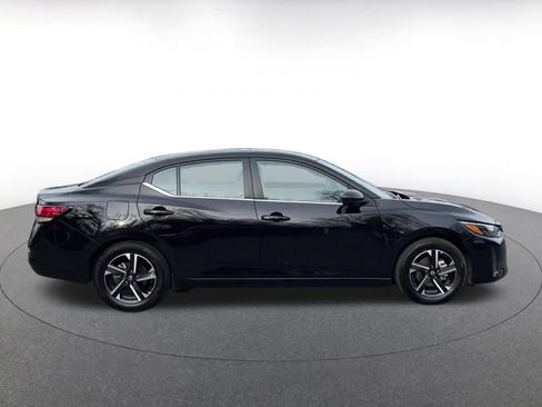 Used 2025 Nissan Sentra SV image 16