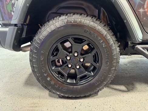 Used 2023 Jeep Wrangler Unlimited w/ Cold Weather Group AWD/4WD image 27
