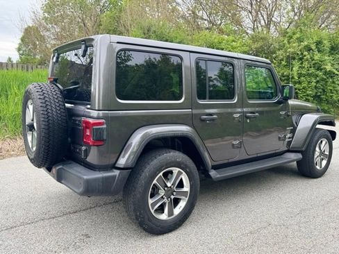 Used 2021 Jeep Wrangler Unlimited Sahara AWD/4WD image 5