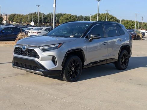 Used 2022 Toyota RAV4 XSE image 9