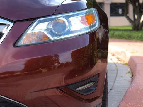 Used 2012 Ford Taurus Limited image 25