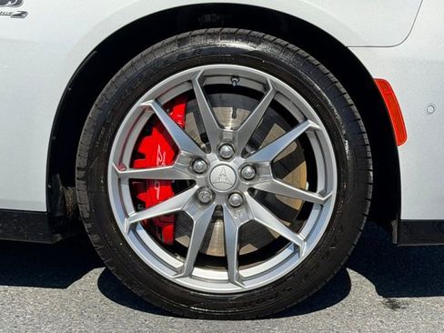 Used 2024 Dodge Charger Daytona Scat Pack w/ Plus Group AWD/4WD image 18
