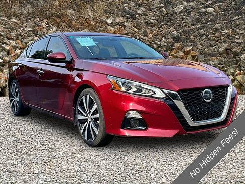 Used 2019 Nissan Altima 2.5 Platinum FWD image 10