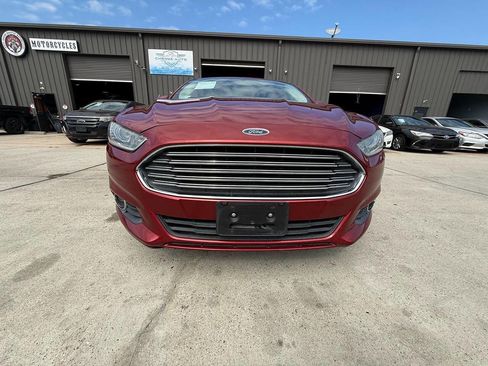 Used 2016 Ford Fusion SE w/ Equipment Group 201A image 19
