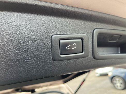 Used 2014 Subaru Forester 2.5i Limited w/ Popular Package #1 AWD/4WD image 8