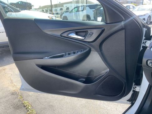 Used 2024 Chevrolet Malibu LT image 18