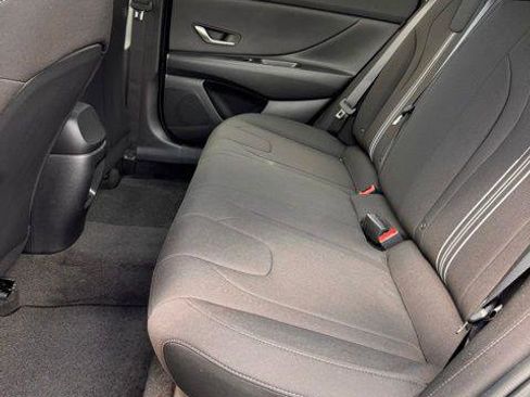 New 2024 Hyundai Elantra SEL image 11