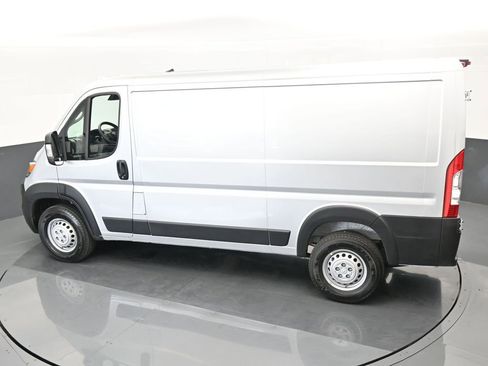 Used 2025 RAM ProMaster 2500 image 38