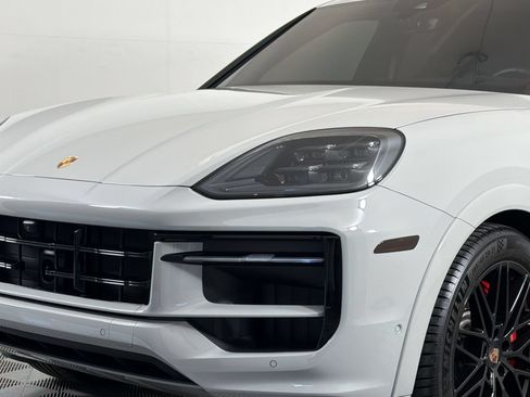 Certified 2026 Porsche Cayenne GTS AWD/4WD image 14