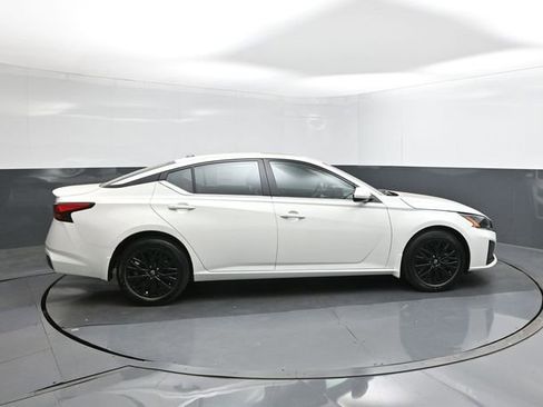 New 2026 Nissan Altima 2.5 SV w/ SV Special Edition Package image 22