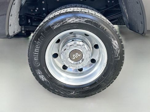 Used 2025 Ford F450 King Ranch w/ FX4 Off-Road Package AWD/4WD image 34