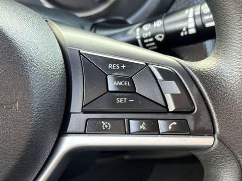 Used 2019 Nissan Kicks SV FWD image 23