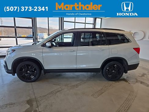 Used 2021 Honda Pilot Special Edition image 2