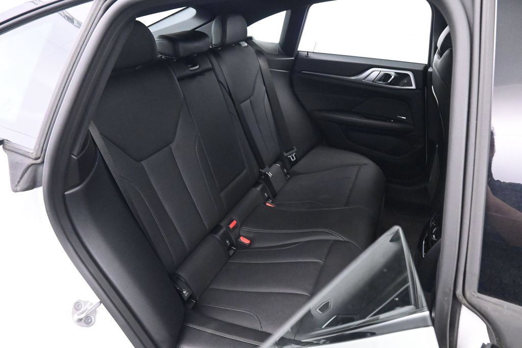 Used 2023 BMW i4 eDrive35 RWD image 18