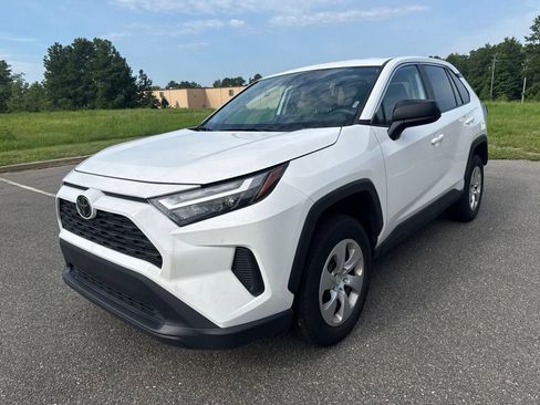 Used 2025 Toyota RAV4 LE FWD image 3