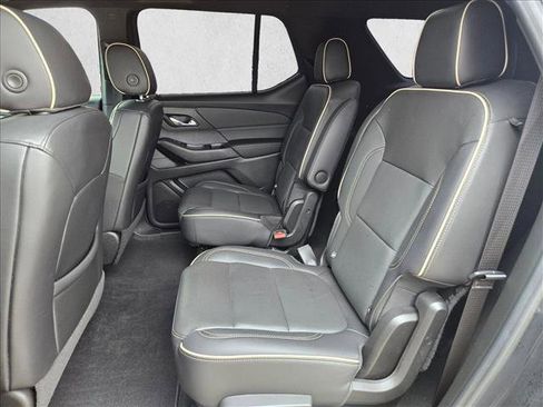 Used 2022 Chevrolet Traverse Premier w/ Redline Edition image 20