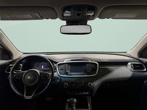 Used 2018 Kia Sorento EX w/ EX Advanced Touring Package image 11