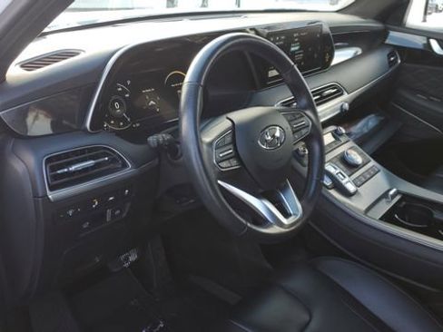 Used 2021 Hyundai Palisade Calligraphy w/ Winter Package image 10