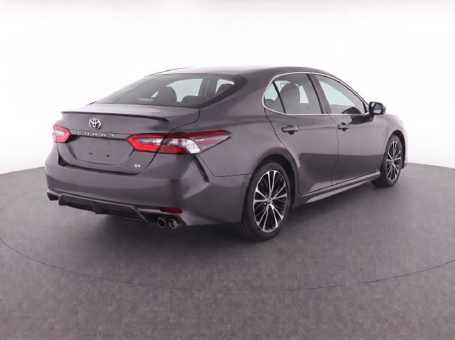 Used 2018 Toyota Camry SE w/ Convenience Package FWD image 4
