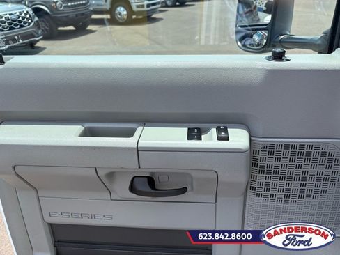 Used 2022 Ford E-350 and Econoline 350 Super Duty RWD image 10