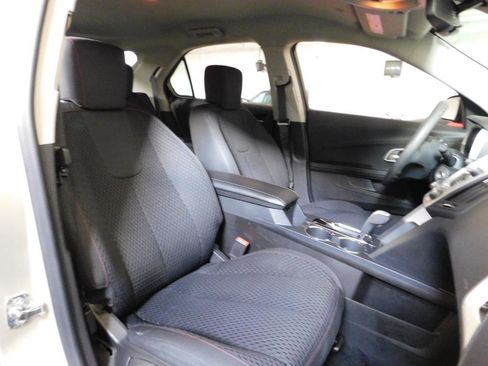 Used 2015 Chevrolet Equinox LS image 4