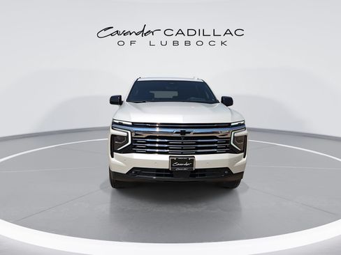 Used 2025 Chevrolet Tahoe Premier RWD image 3